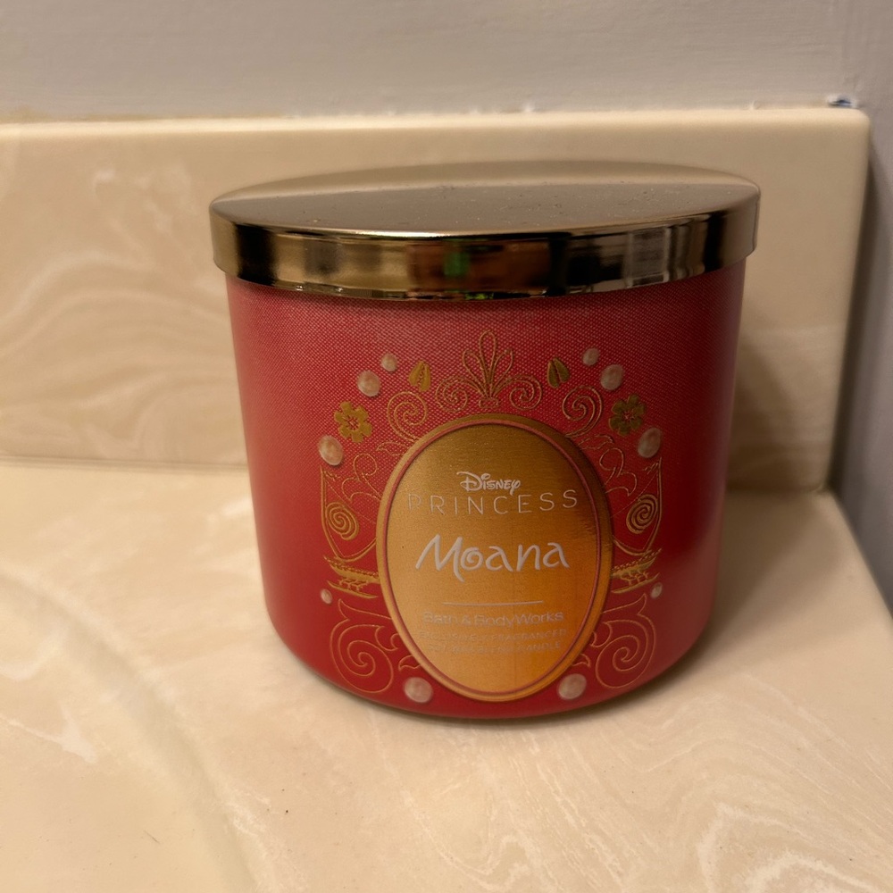 New Bath & Body Works Disney Princess MOANA Candle 3-Wick Limited Edition